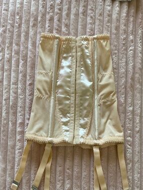 What Katie Did waist cincher